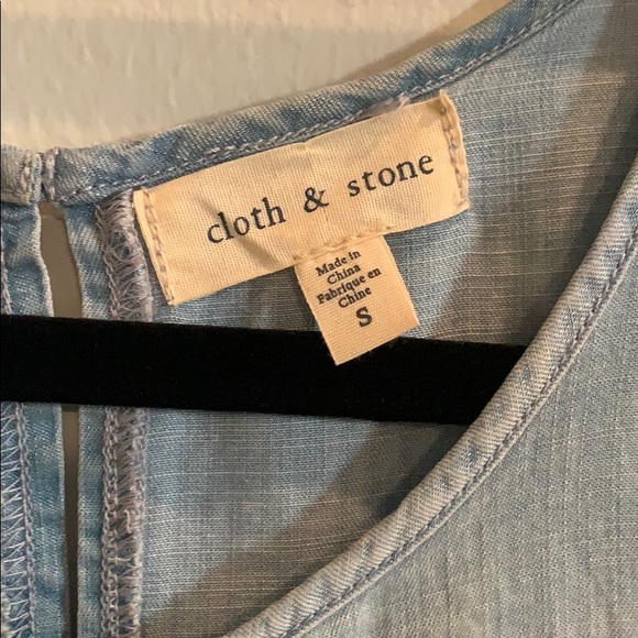 Cloth & Stone Chambray Tank - Picture 3 of 3